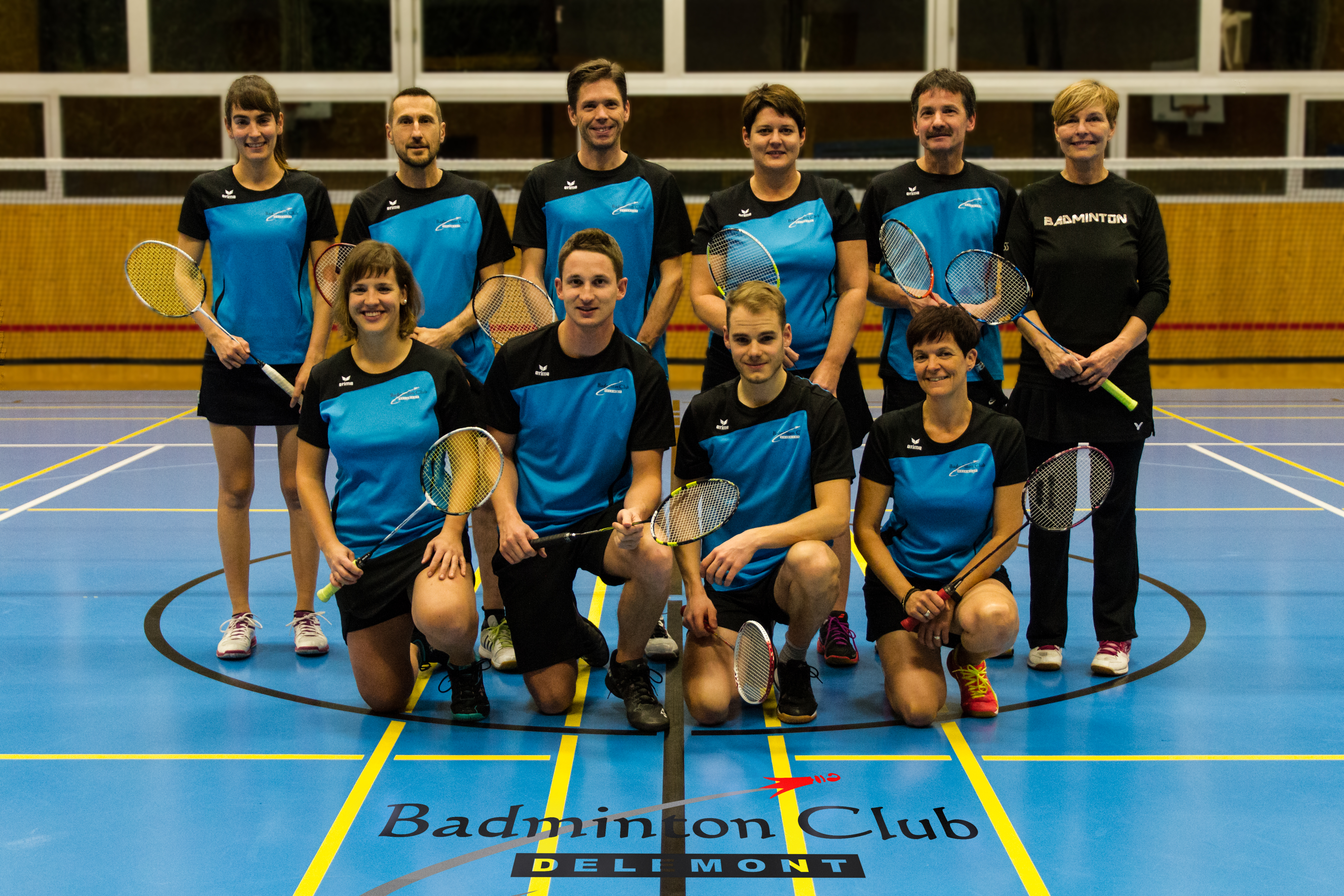 Photo d'équipe 2019-2020.jpg